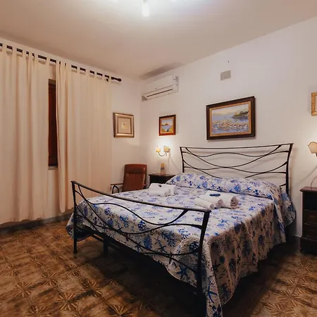 Monia Beach House Santa Flavia Exterior photo