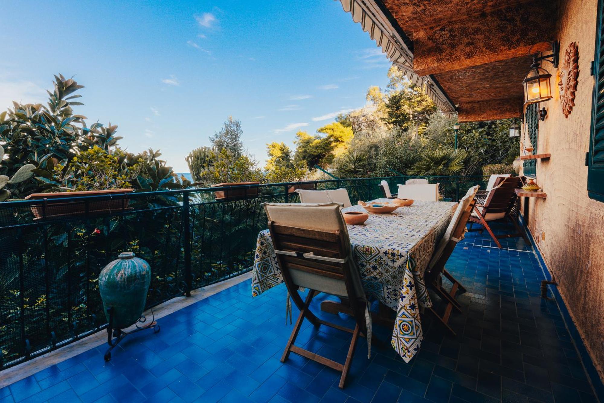 Monia House