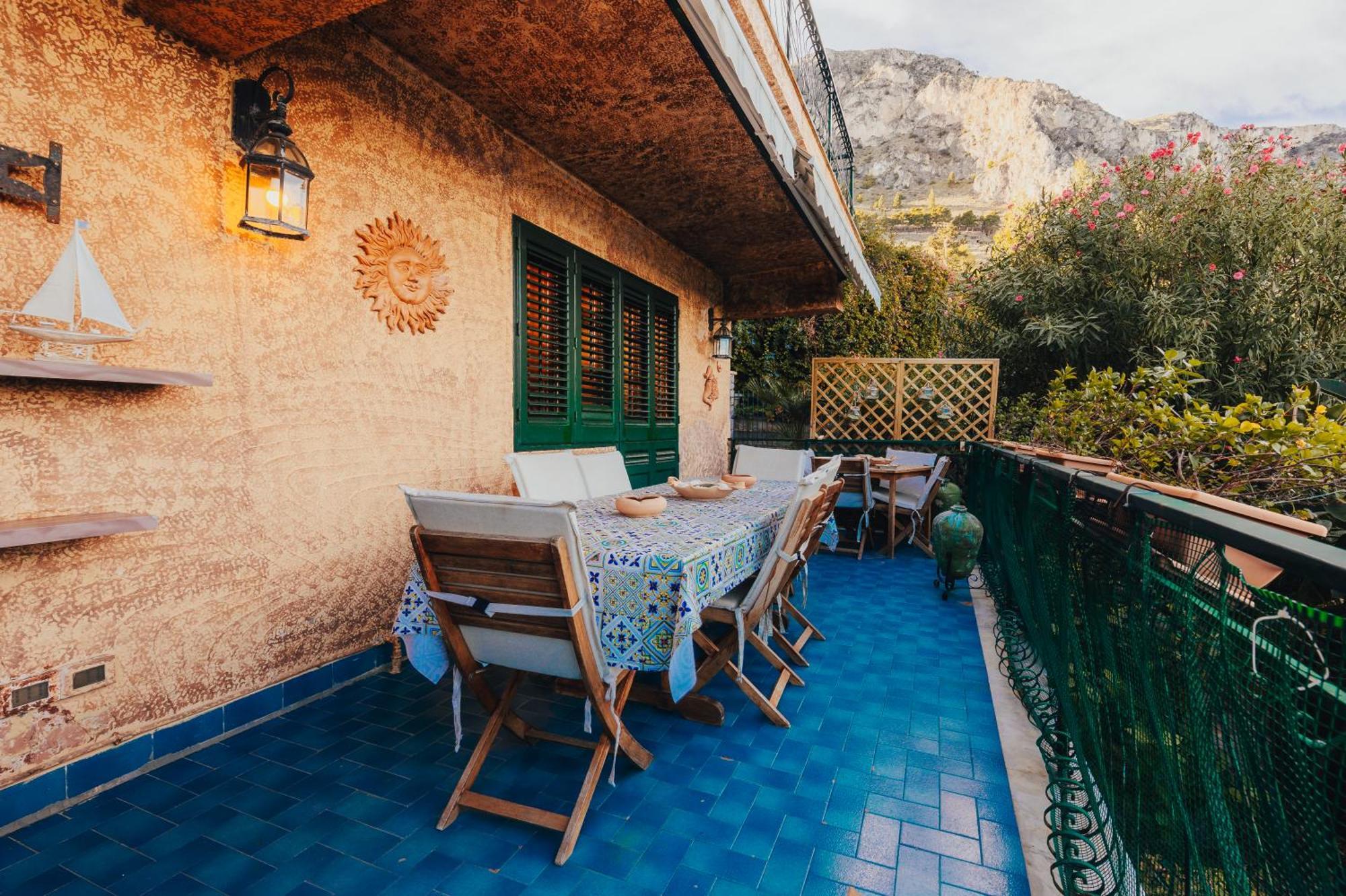 Monia House Santa Flavia