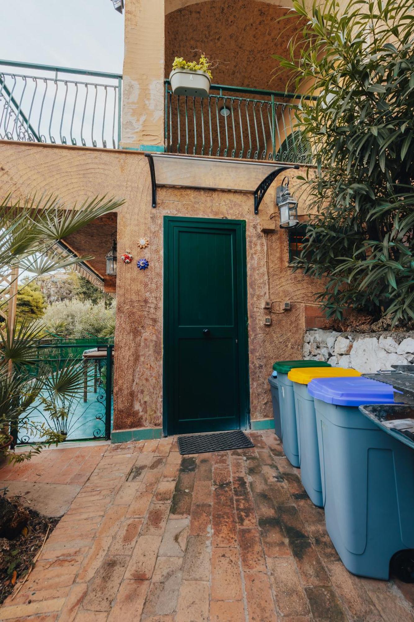 Monia House Holiday home