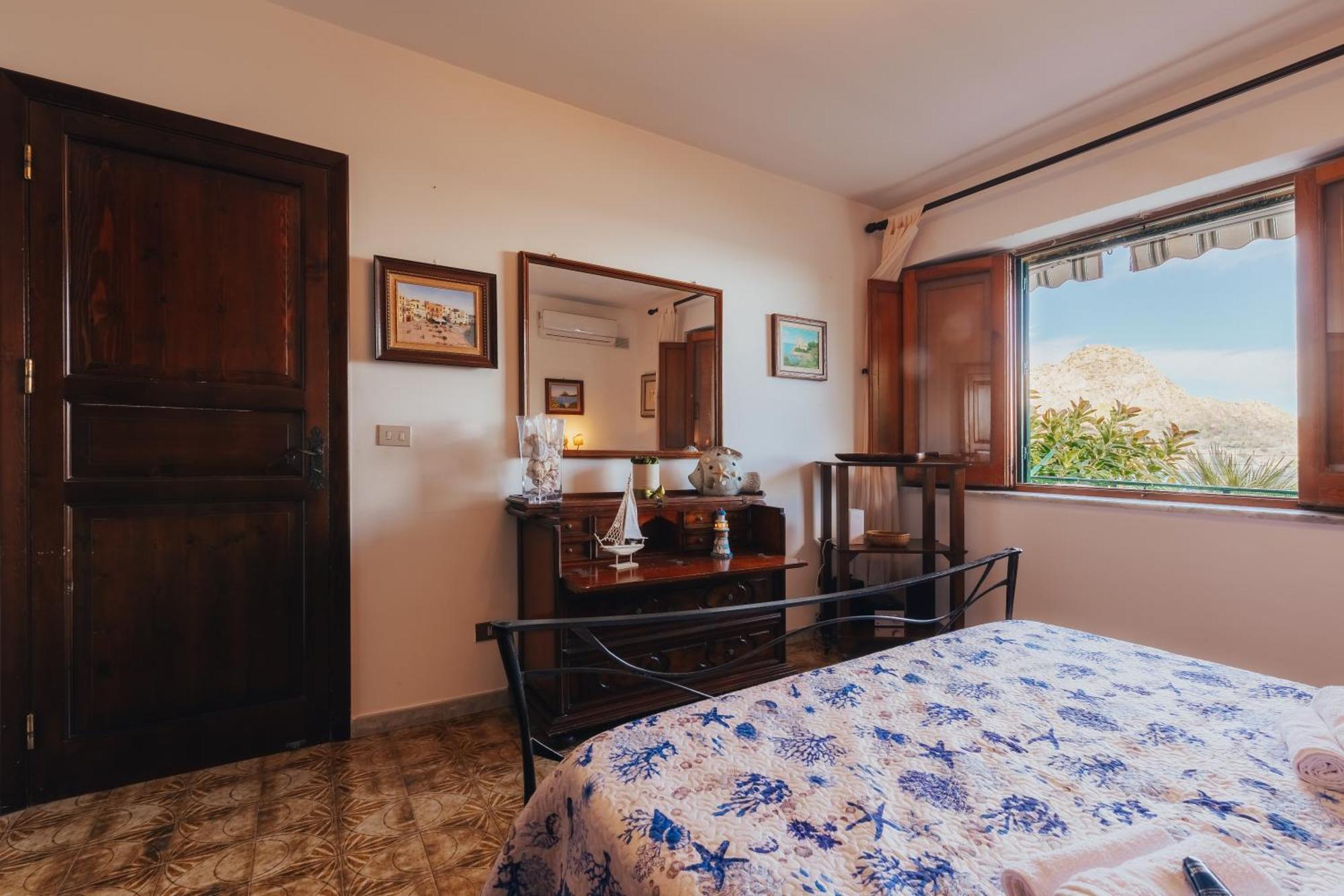 Monia House Holiday home *